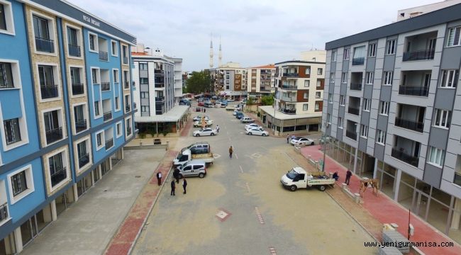 YUNUSEMRE 50. YIL’DA YOL ÇALIŞMASI YAPIYOR