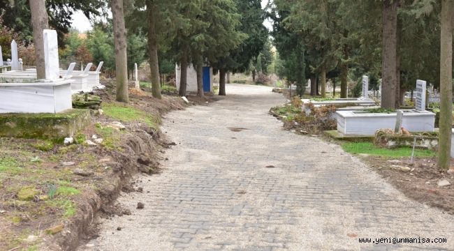 Manisa Büyükşehir Belediyesi Mezarlık Yollarını da Güzelleştiriyor