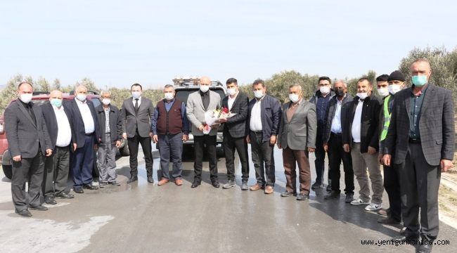 Saruhanlı ilçesi Azimli- Gökçeköy  Beton yolu yapılıyor