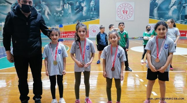TIP BAYRAMI BADMİNTON TURNUVASI TAMAMLANDI