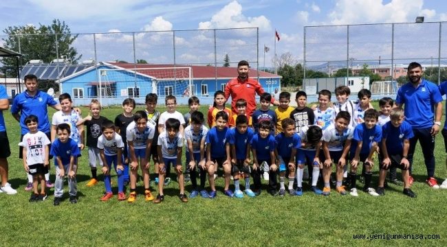 YUNUSEMRE ALTYAPI FUTBOL FESTİVALİ SONA ERDİ