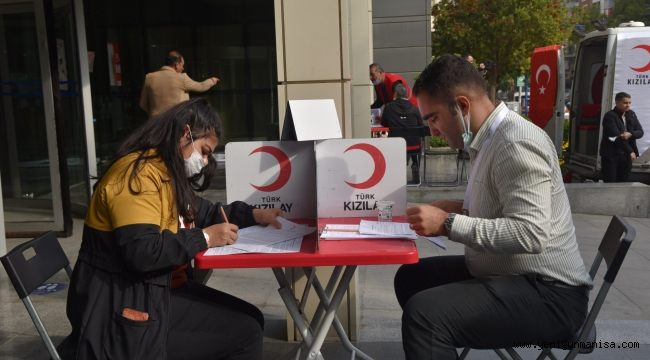 YUNUSEMRE PERSONELİ KAN BAĞIŞINDA BULUNDU