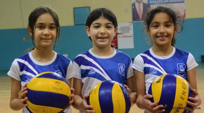 YUNUSEMRE VOLEYBOL ALTYAPISINA HIZ VERDİ