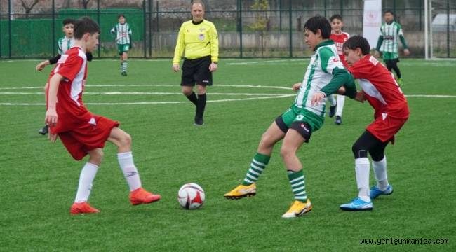 MAHALLEDE MAÇ VAR 23 NİSAN FUTBOL TURNUVASI MANİSA’DA BAŞLADI