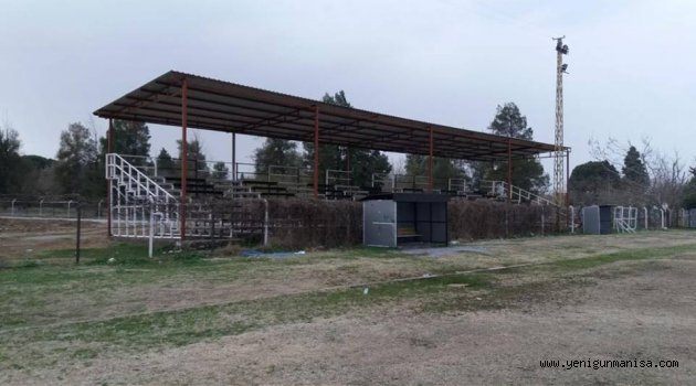 Hacırahmanlı sahası tribünlerinin üstü kapatıldı