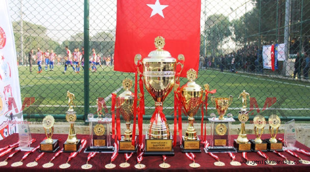 YUNTDAĞ CUPT-3’TE ŞAMPİYON “KALEMLİSPOR”